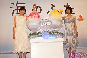 菊池亜希子(左)・三根梓(右)