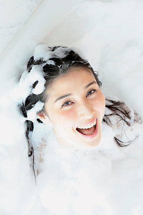 橋本マナミ (C)小学館・週刊ビッグコミックスピリッツ