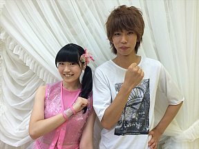 前島亜美(左)・はじめしゃちょー(右)