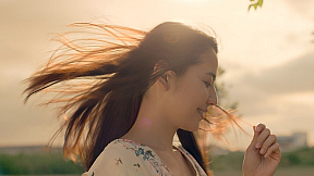 長澤まさみ TVCM「MEGURI」篇の様子