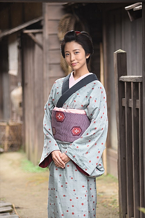 小島梨里杏 (C)LesPros entertainment