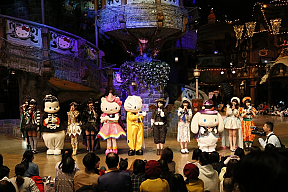 「AKB48 in PuroHalloween」の様子 (C)AKS