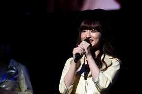 梅田彩佳　(C)AKS