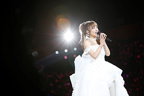 『高橋みなみ卒業コンサート』より　(C)AKS