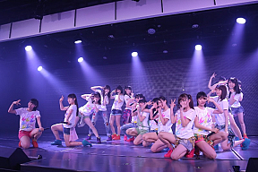 NGT48　チームNIII 2nd『パジャマドライブ』より(c)AKS