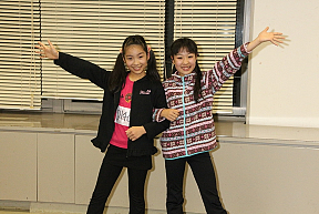 河内桃子（左）　池田葵（右）