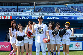 La PomPon始球式より