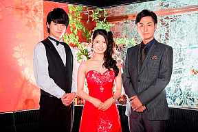 （左より）　永田熹、倉持明日香、福士誠治　