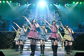 『13期生公演 in TDC~今やるしかねぇんだよ!~』(c)AKS