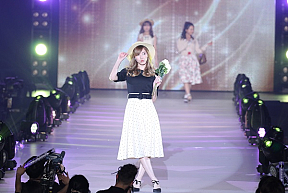 「KANSAI COLLECTION 2017 SPRING & SUMMER」より