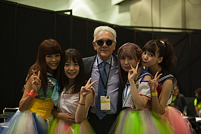 9nine、トレヴァー・ホーン