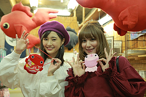 鈴木友菜 & 佐藤エリ