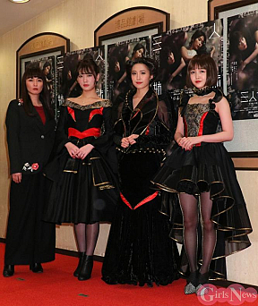 赤澤ムック・衛藤美彩・伊藤純奈・久保史緒里