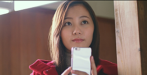 『忘れられない歌』ミュージックビデオより