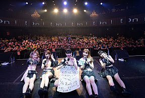 『アップアップガールズ(仮)7周年ツアー〜Still Goes On!!〜』新宿ReNY公演より