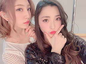 鈴木友梨耶・真梨耶