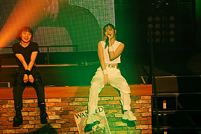 「鈴木愛理 LIVE 2019“Escape”」より