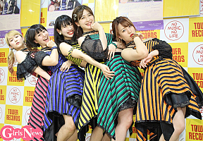 アップアップガールズ（仮）　（左から）古川小夏、新井愛瞳、佐保明梨、森咲樹、関根梓