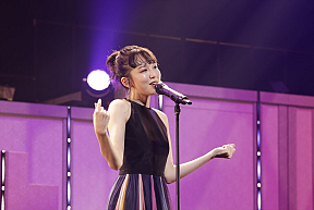 勝田里奈（アンジュルム）