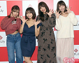 左から夏本あさみ・和地つかさ・高梨瑞樹・緒方咲
