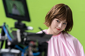 今田美桜『ホットペッパービューティー』CMメイキングより