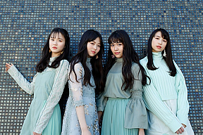 @ onefive （左から）SOYO 、MOMO 、KANO 、 GUMI