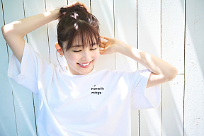 久間田琳加デスクカレンダー　アザーカット