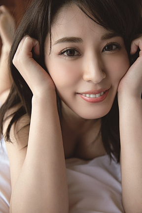 金子智美 最新写真集『美しい人』撮影/西條彰仁