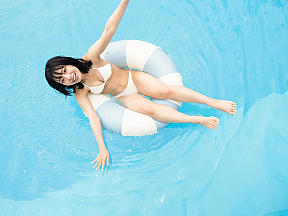 峰島こまき写真集『ふるさと』アザーカット