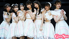 Peel the Apple 　（左から）小田垣有咲、佐野心音、春海りお、浅原凜、黒嵜菜々子、山崎玲奈、松村美月