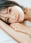 ≠ME鈴木瞳美１st写真集『ひとめぼれ』通常表紙　撮影：熊木優