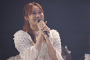 豊永阿紀。「運上弘菜 卒業コンサート ～WHITE～」より
