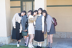 アンジュルム 『bis』1月号より