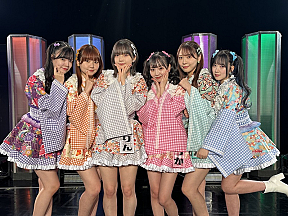 「プリマステラ」（左から）岡本彩夏、上村亜柚香、坂本真凛、末永桜花、浅井裕華、水野愛理