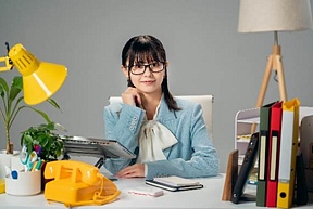 椛島光（Contact EARTH CM「世界中の知見をあなたの手に」）