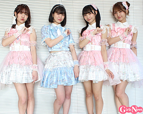 SUPER☆GiRLS (左から)鎌田、竹内、柏、門林