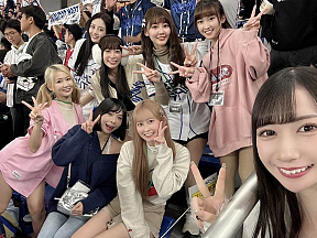 志柿じゅみ（手前）と台湾チア