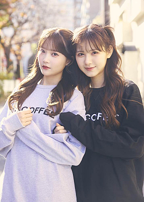 左：ゆうゆ 右：土居麗菜