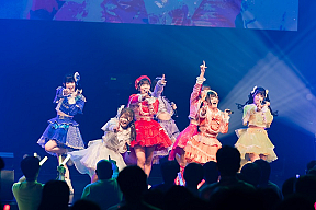 O₂ワンマンライブ 「H₂CHEMISTRY The 4th Sea LIVE 青空に輝く虹色のキセキ」より