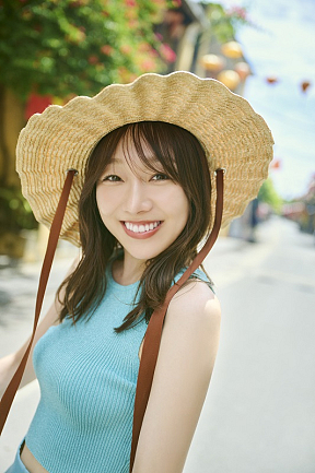 須田亜香里「2026 年版カレンダー」より