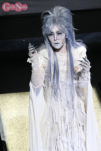 死神レム役濱田めぐみ