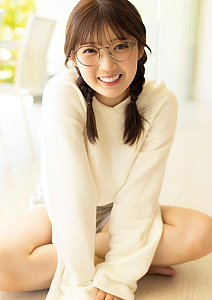 山岸理子 写真集「君しか知らない」より