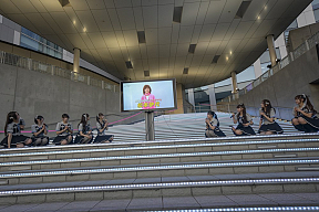 高嶺のなでしこ(左から葉月、涼海、城月、星谷、松本、東山、籾山、橋本、日向端)