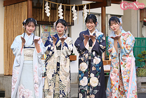 （左から、） 須永心海、吉本此那、柳堀花怜、今井優希