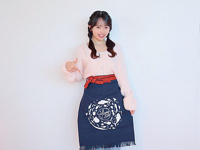 AKB48 花田藍衣「小田原の魚ブランド化・消費拡大協議会」からいただいたオリジナル前掛け