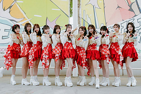 Juice=Juice（左から）江端、林、松永、入江、工藤、段原、有澤、石山、川嶋、井上、遠藤