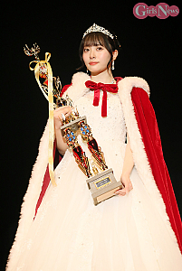 GIRLS部門 グランプリ 月城花純さん