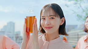 「ブレンディ®」 マイボトルスティック》TVCM『パッ!とシング&ダンス』篇