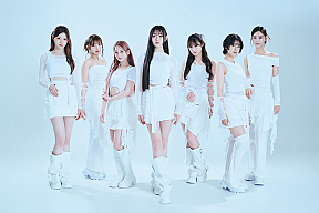 MISS MERCY（左から） COCONA、SHUKA、MIYU、KAREN、SARA、ION、YUKI