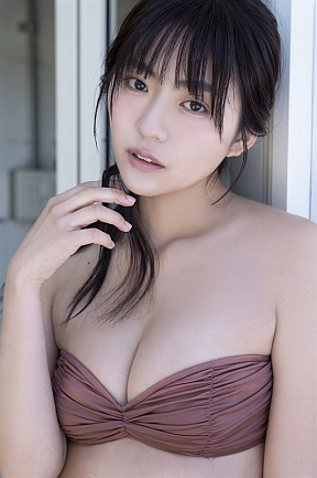 豊田ルナ デジタル限定写真集 『Moonlight Shadow』より